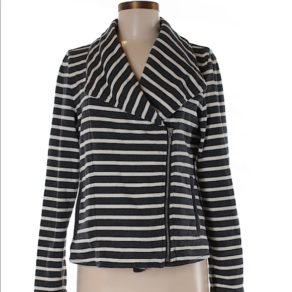 GAP Jackets & Blazers - FLASH SALE 💙 GAP Asymmetrical Sweatshirt Blazer
